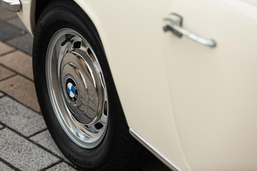 Колеса BMW Glas 1600 GT 1968 года  (фото 16 из 155)